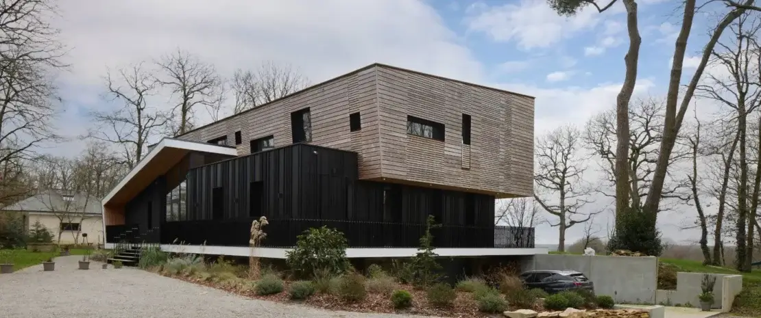 maison individuelle ossature béton, acier et bois 4