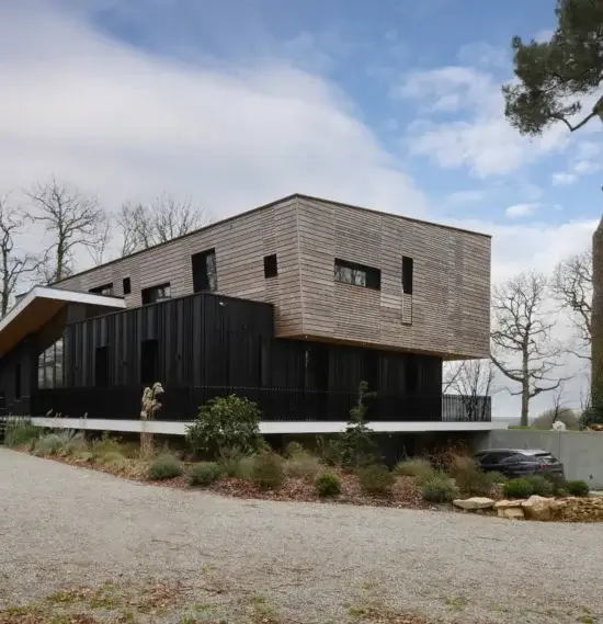 maison individuelle ossature béton, acier et bois 4