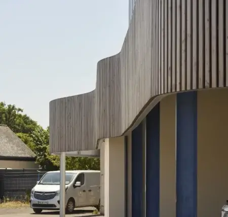 Extension d’une chambre funéraire à Châteaubriant par Philippe Misériaux architecte à Châteaubriant